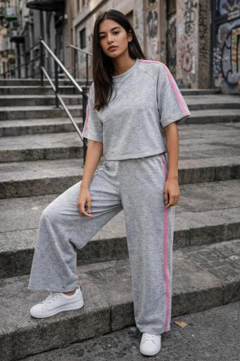 conjunto deportivo mujer gris comodo pantalon ancho con camiseta manga corta [3]