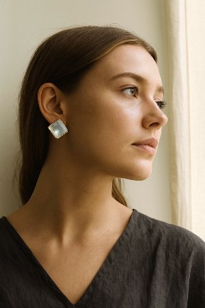 Pendientes acero de nácar dorado