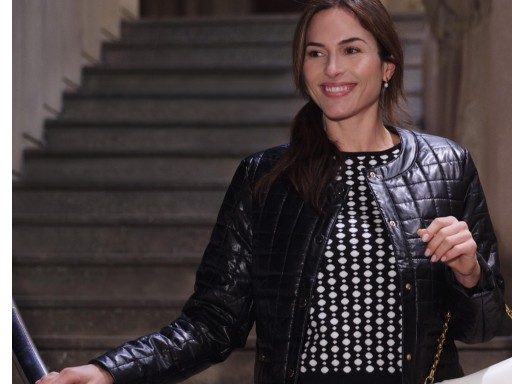 CHAQUETA DE POLIPIEL CORTE CHANEL