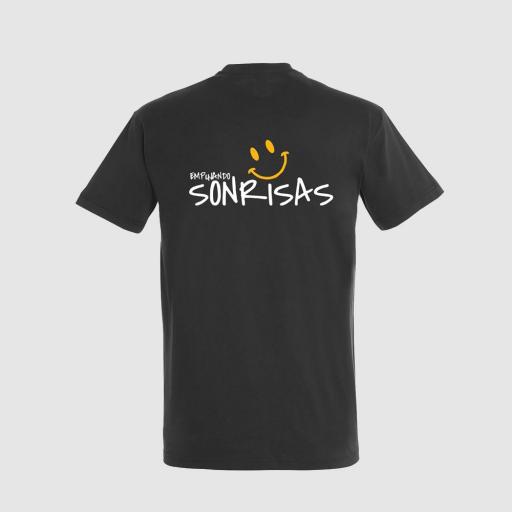 Camiseta unisex "Empujando Sonrisas" color gris oscuro [1]