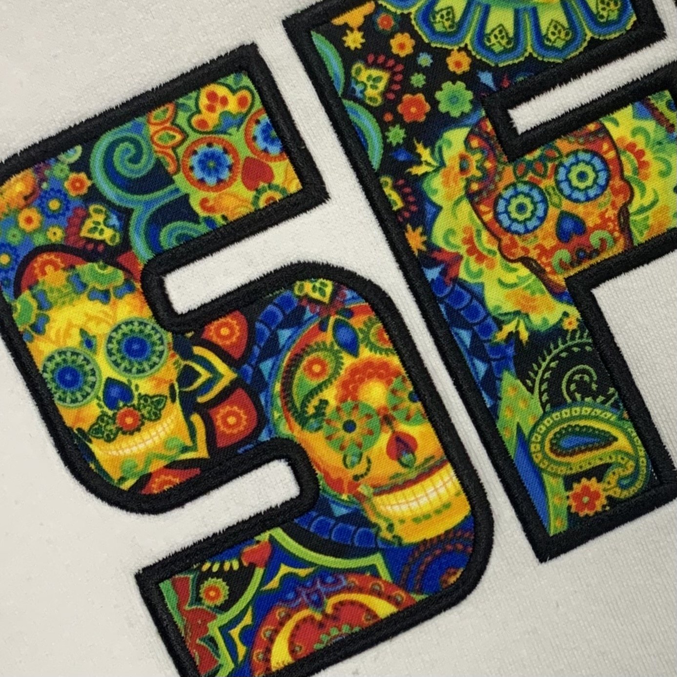 09- CALAVERAS MULTICOLOR.jpg