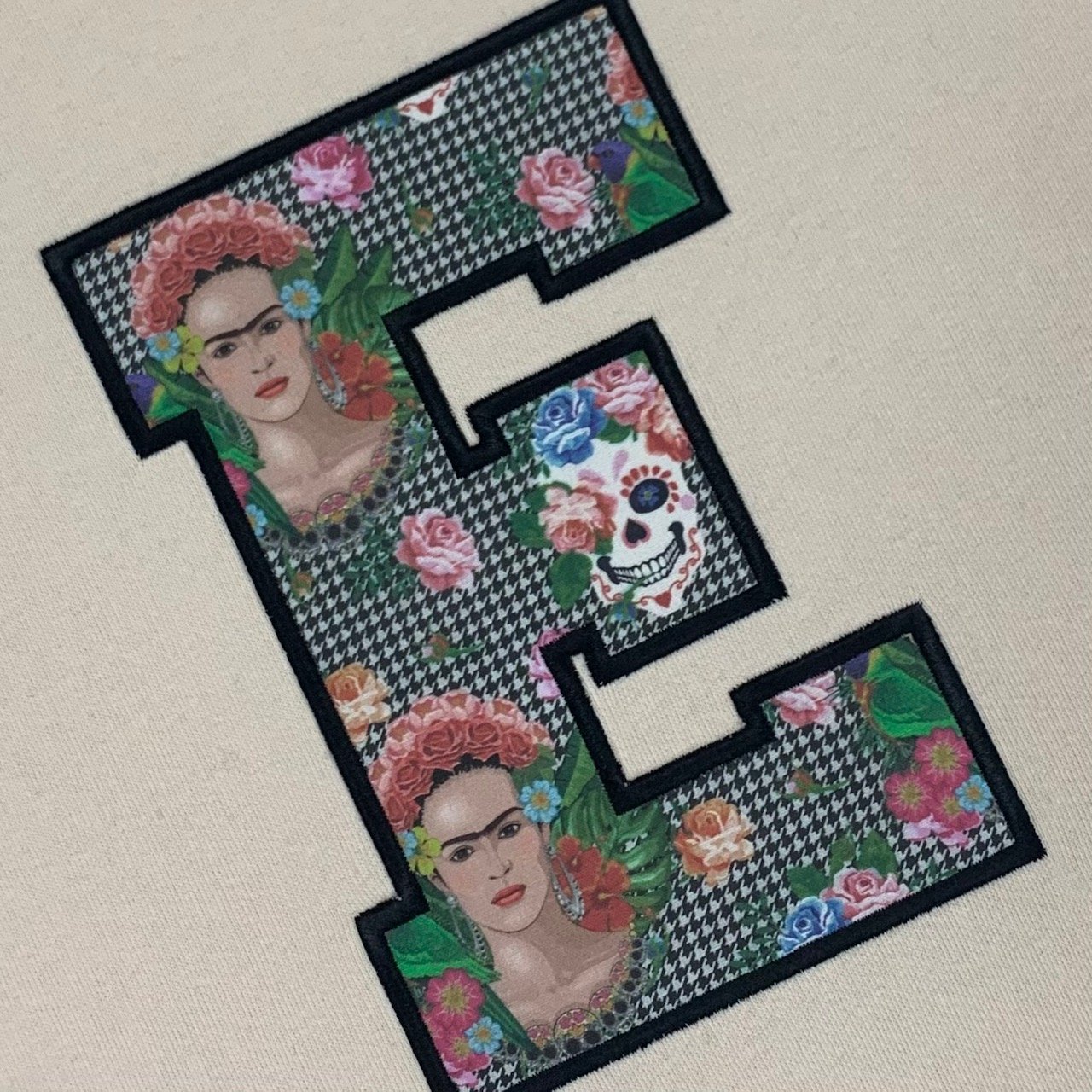 13-FRIDA PATA DE GALLO.jpg