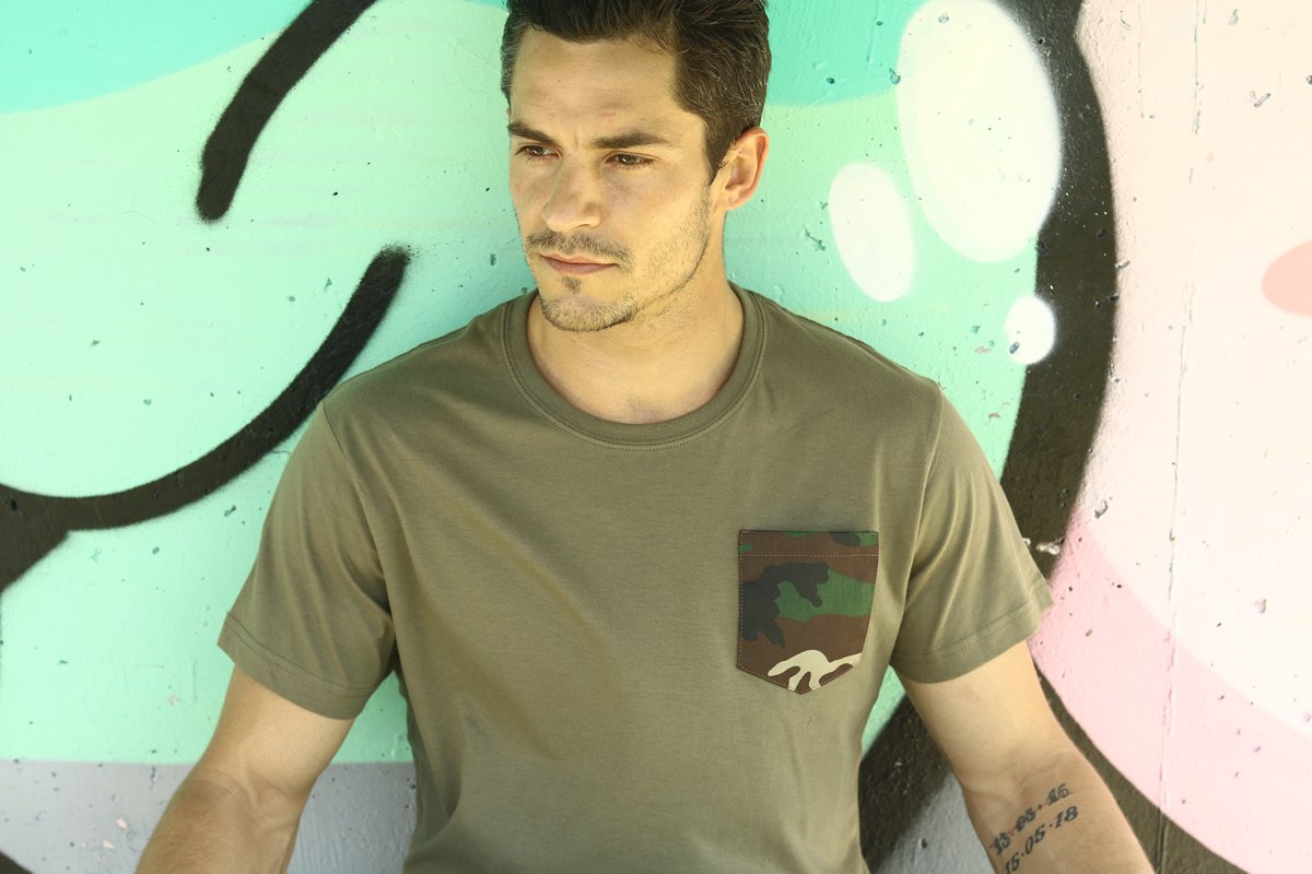 CAMISETA_BOLSILLO_MILITAR_03.jpg