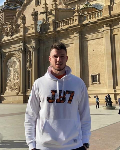 JONATHAN BARREIRO.jpg