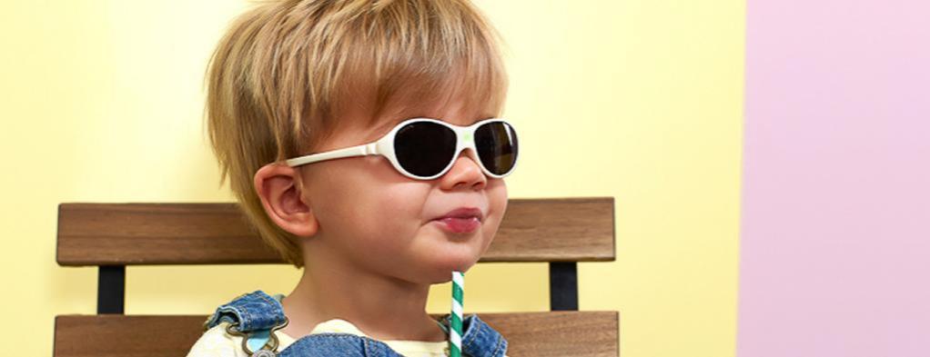 ▸ Gafas, gorros y chalecos.