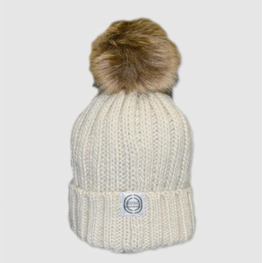 Gorro Adulto con pompón de pelo sintético extraíble color beige - inicial bordada [1]