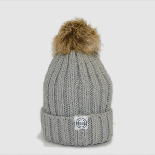 Gorro Adulto con pompón de pelo sintético extraíble color gris - inicial bordada [1]