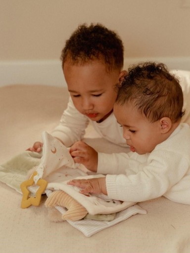 Libro Blandito de Actividades Newborn Naturals Little Dutch [2]