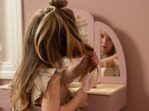 ​Tocador infantil de madera rosa con espejo y taburete – Little Dutch [3]