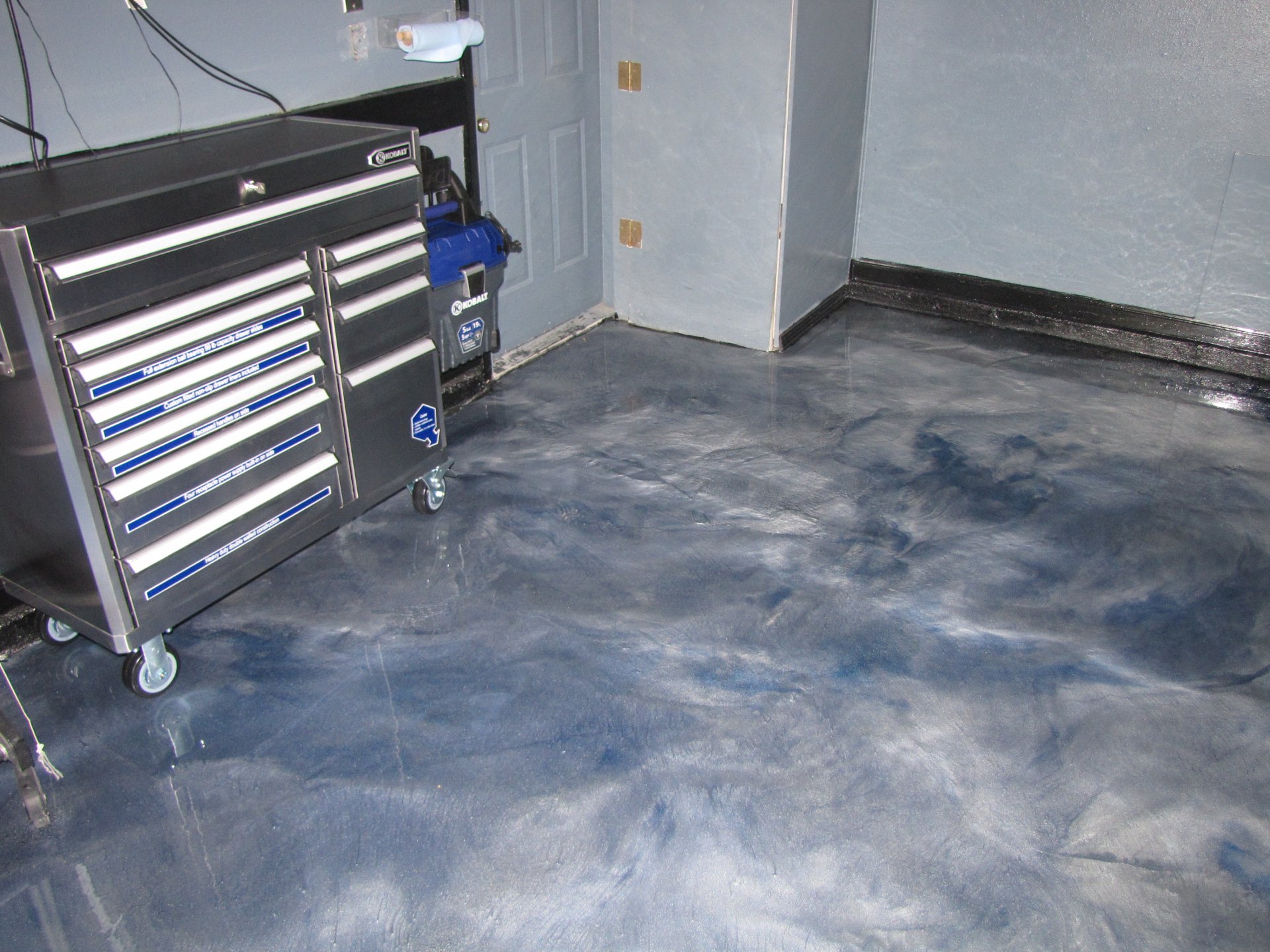 metallic-epoxy-garage.jpg