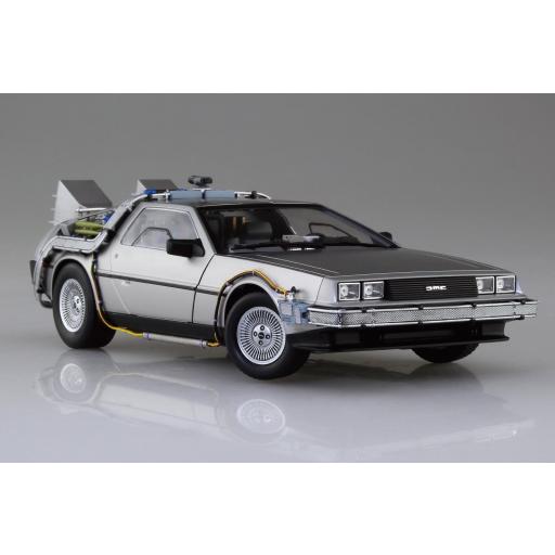 1/24 De Lorean Regreso al Futuro Parte I [1]