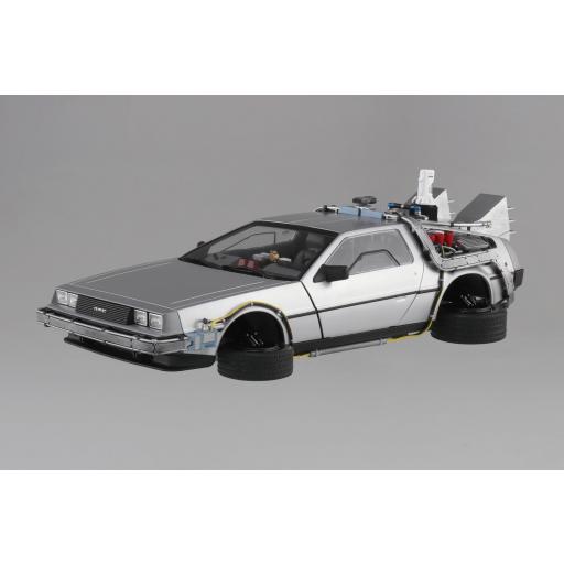 1/24 De Lorean Regreso al Futuro Parte II [1]