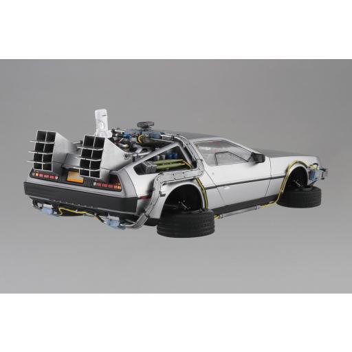1/24 De Lorean Regreso al Futuro Parte II [2]