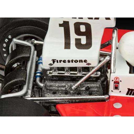 1/32 Formula Surtees TS16/03 [2]