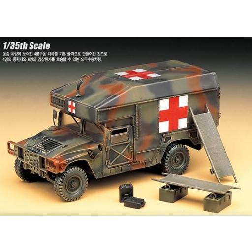 1/35 M997 Ambulancia [1]