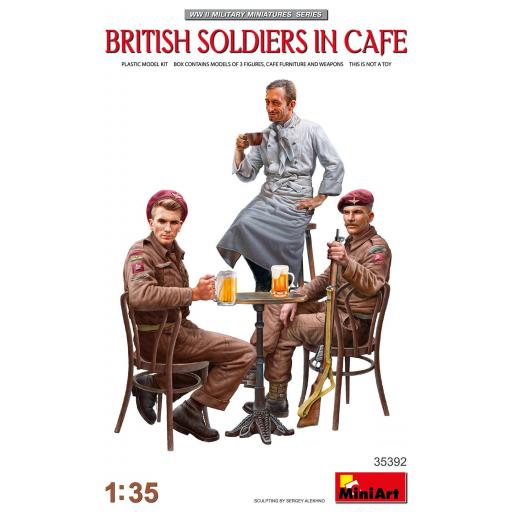 1/35 British Soldiers in Cafe WWII