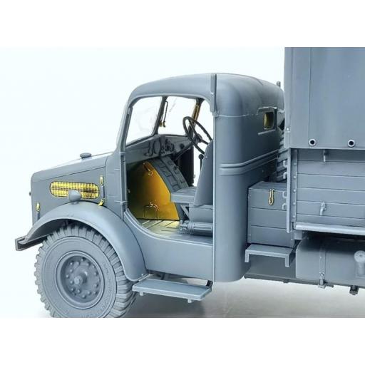 1/35 Camion Bedford OYD 3t 4x2 GS (cajón de madera) [3]