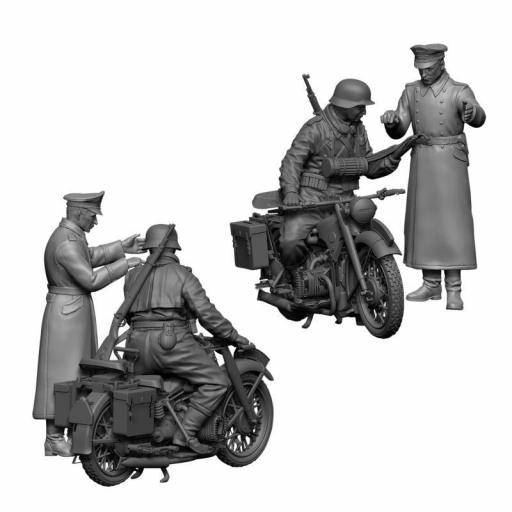 1/35 R-12 German Motorcycle with Rider & Officer WWII  [1]