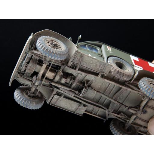 1/35 Dodge WC 54 Ambulancia [4]