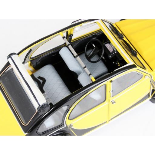 1/24 Citroen 2CV Charleston (Model Set) [2]