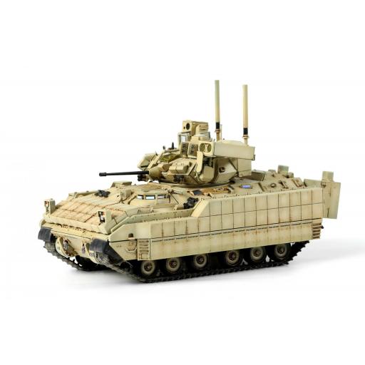 1/72 M2A3 Bradley w/Busk III [1]