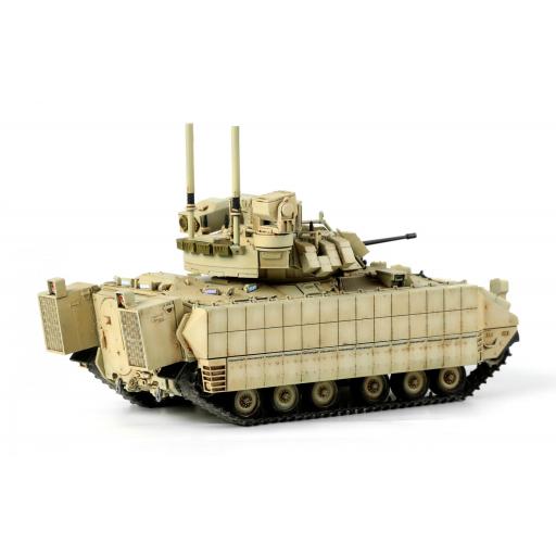 1/72 M2A3 Bradley w/Busk III [2]