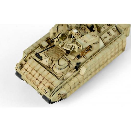 1/72 M2A3 Bradley w/Busk III [3]