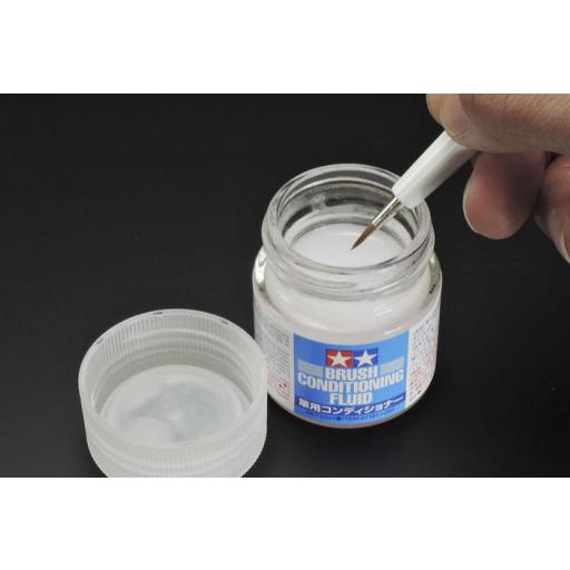 Líquido Acondicionador de Pinceles TAMIYA - 23ml. [1]