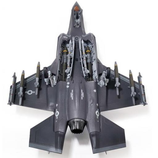 1/72 F-35 A Lightning II "1000th" [5]