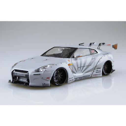 1/24 Nissan GT R35 Liberty Walk [1]