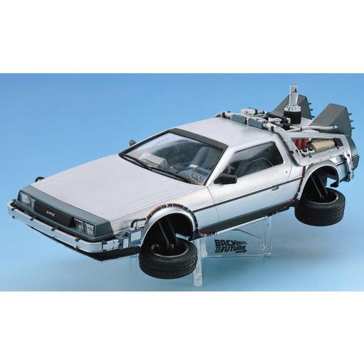 1/24 De Lorean Regreso al Futuro  III [1]