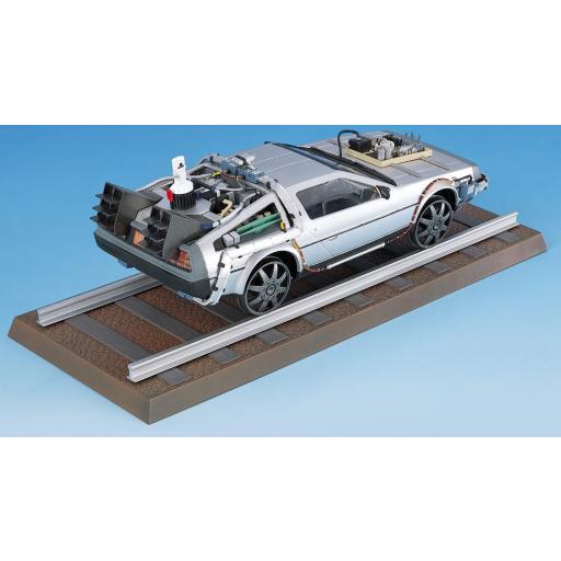 1/24 De Lorean Regreso al Futuro  III [3]