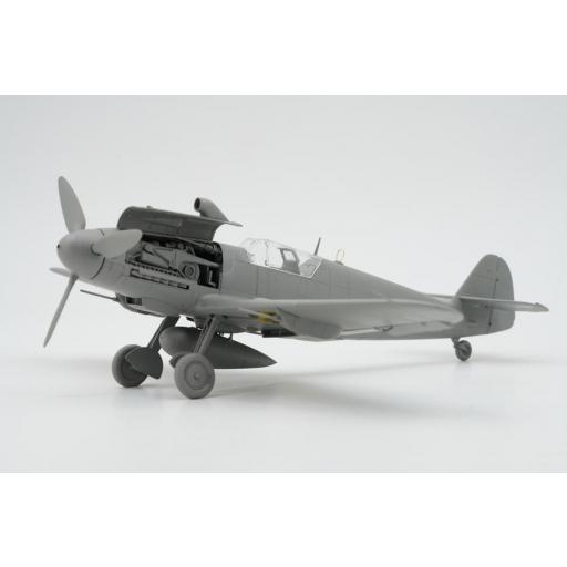 1/35 Bf 109 G-10 c/motor completo y armamento [1]
