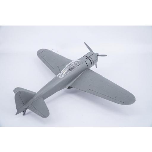 1/35 A6M2 Zero Fighter w/interior & weapons [3]