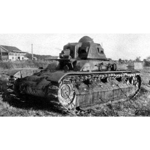 1/72 Tanque ligero francés Renault R40 c/ SA18 de 37 mm [3]