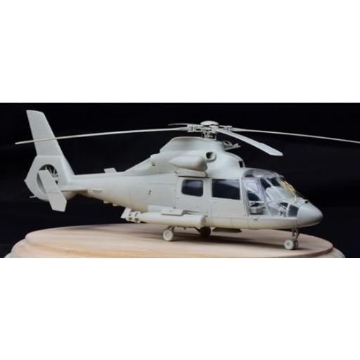 1/48 Helicóptero Dauphin II SA.365N                                                                                                     [1]