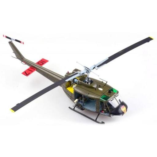 1/48 Helicóptero UH-1D Huey                                                                                                                                                              [1]