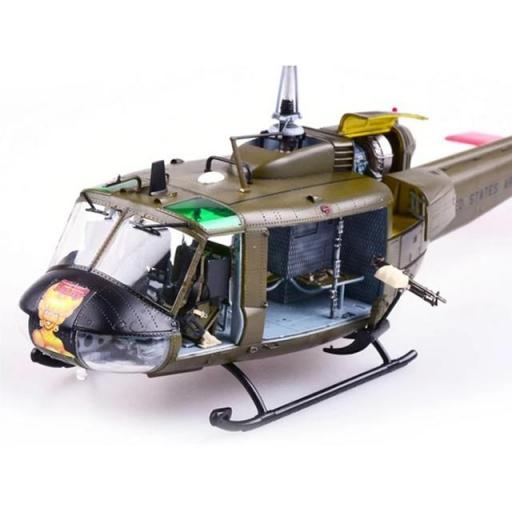 1/48 Helicóptero UH-1D Huey                                                                                                                                                              [2]