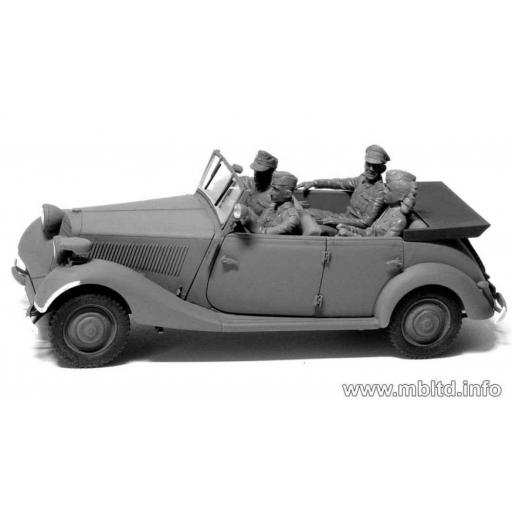 1/35 Oficiales Alemanes , pasajeros de vehiculo 2ªGM [2]