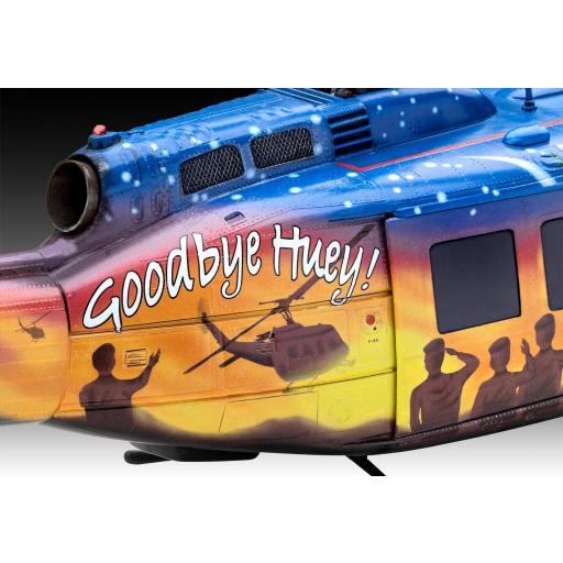 1/32 Helicóptero Bell UH-1D "Goodbye Huey" [4]