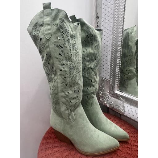 Botas camperas verdes agua 