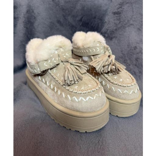 Botines pelito beige  [1]