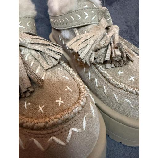 Botines pelito beige  [2]