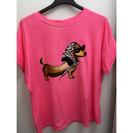 Camiseta perro salchicha rosa flúor 