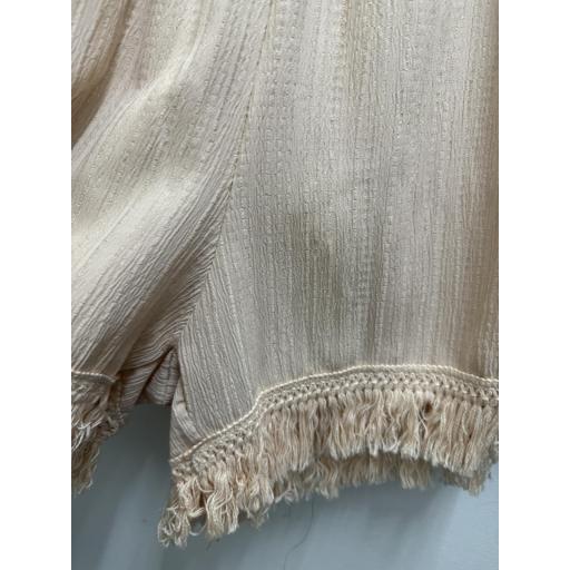 Pantalón corto flecos  [3]