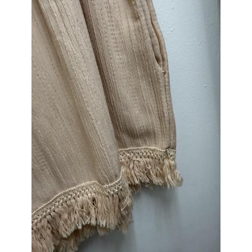 Pantalón corto flecos  [2]
