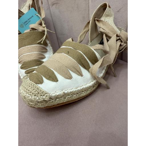 Cuñas cordones beige  [2]