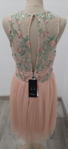 VESTIDO CORTO TUL PLISADO PECHO BORDADO BETZZIA [2]