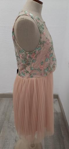 VESTIDO CORTO TUL PLISADO PECHO BORDADO BETZZIA [1]