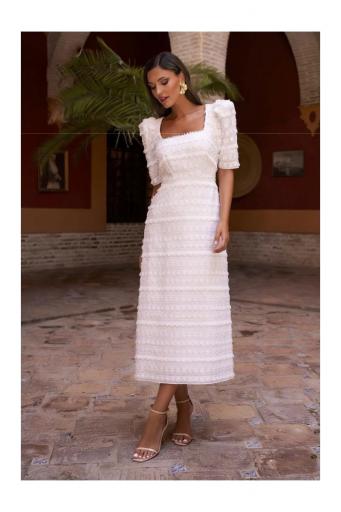 VESTIDO EVASE BORDADO